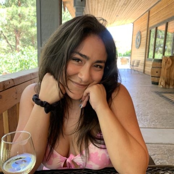 Meet your Posher, Celeste - Picture 1 of 1